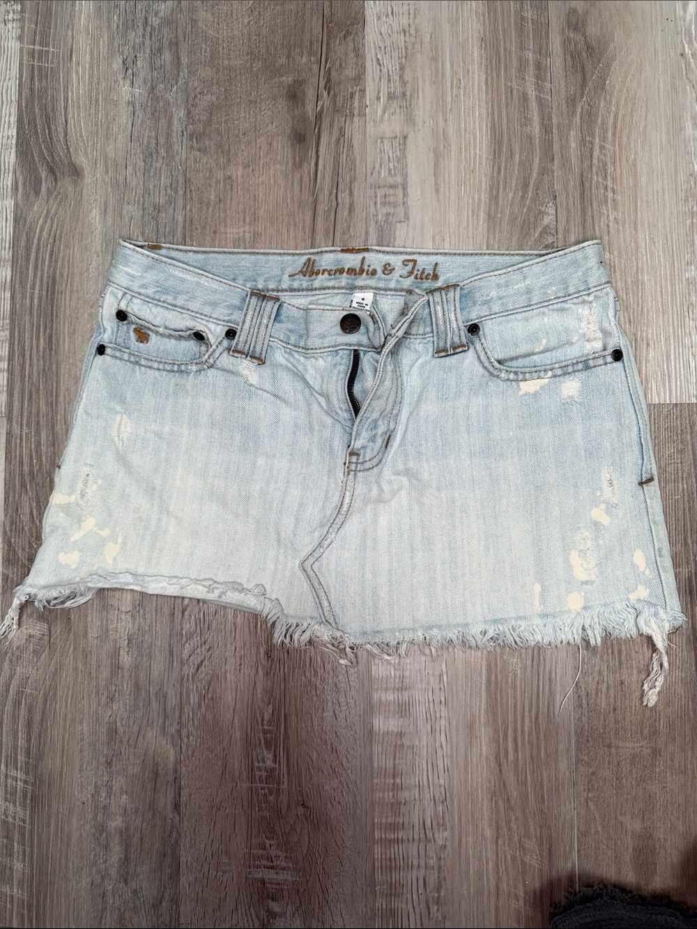 Abercrombie & Fitch Vintage Light Blue Distressed Denim Mini Skirt Size 6 - Picture 1 of 10
